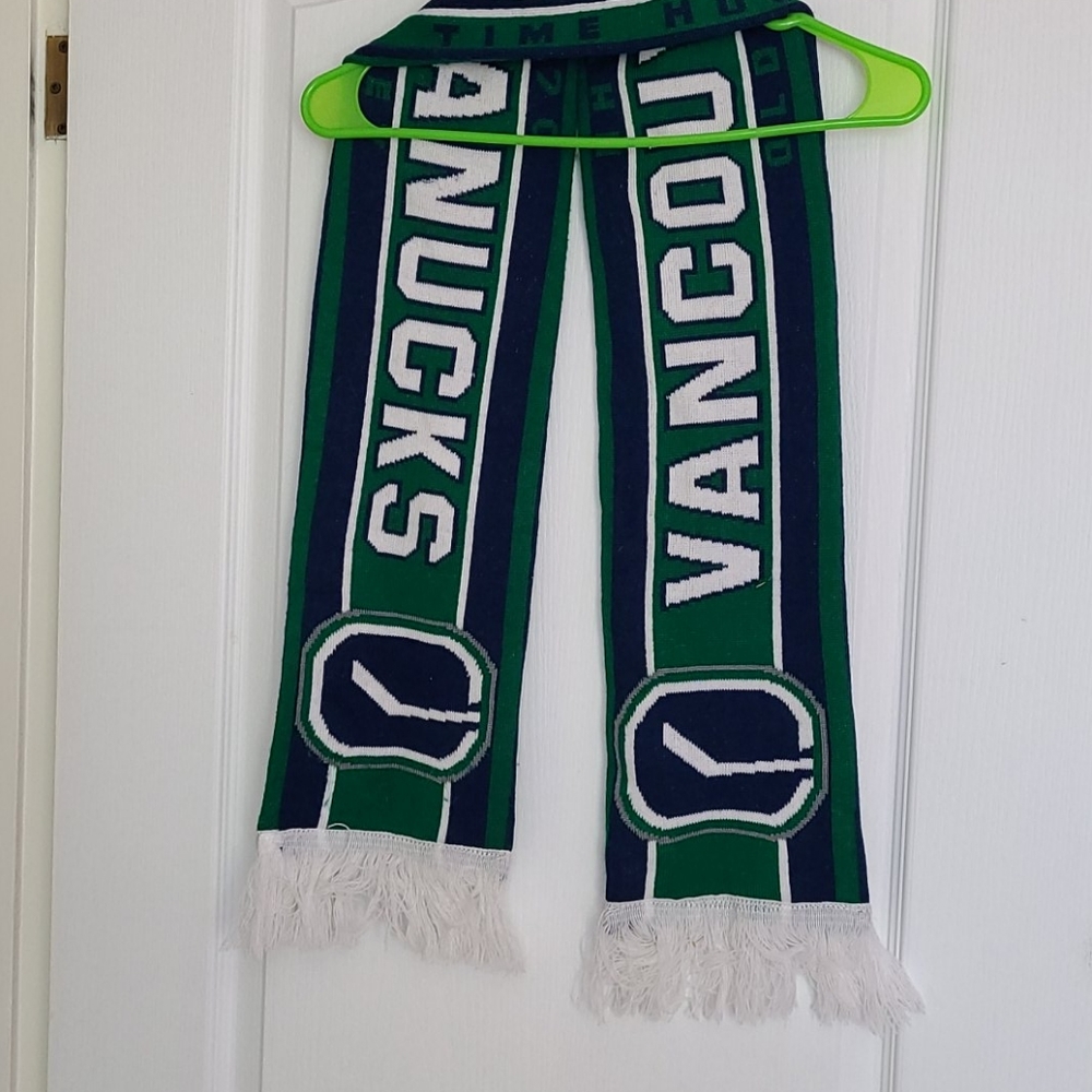 Nhl winter scarf